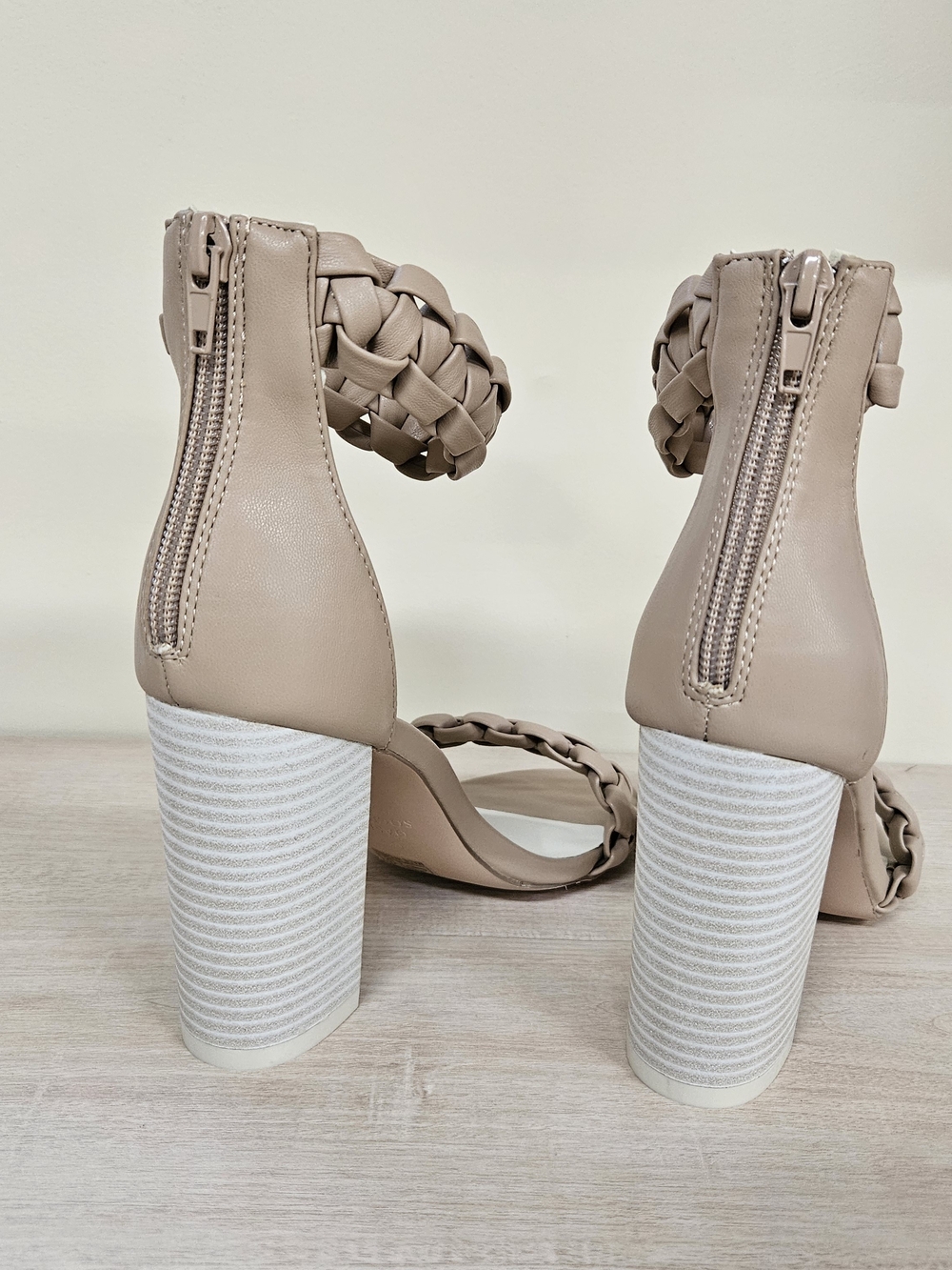 NIB | OASIS SOCIETY | 7.5 | Braided Block Heel Sandals Nude - Picture 6 of 7